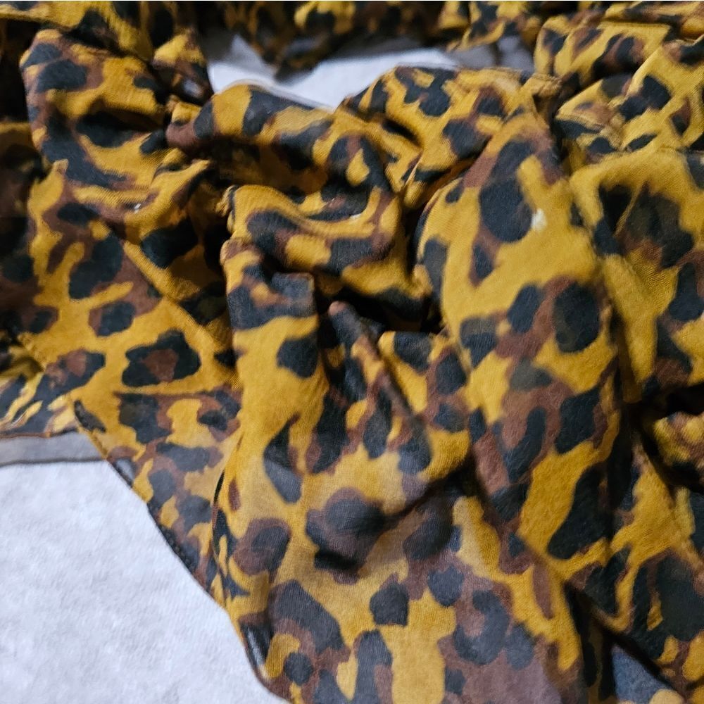 COLLECTION EIGHTEEN Cheetah Boa POLYESTER Scarf 13" x 72"‎ - Picture 3 of 4